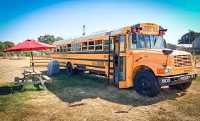 Amerikansk Skolbuss Glamping  Somerset Cheddar