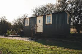 Avon Riverside Glamping Warwick
