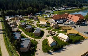 Lakeside Petzen Glamping Lyxigt Camping vid Unterlibitsch